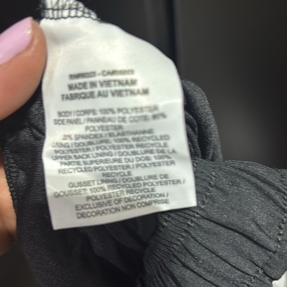 Nike Dri-Fit Running Short panty lined,elastic drawstring waist,mesh side panels - Picture 9 of 9